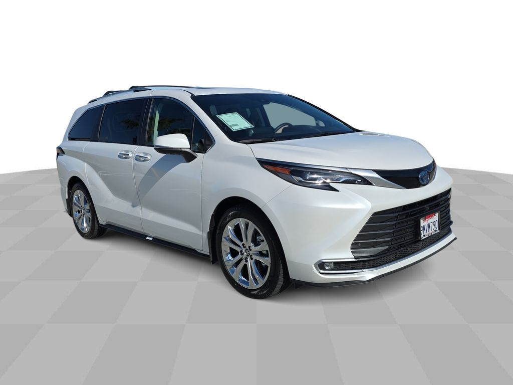 2024 Toyota Sienna Platinum photo 2