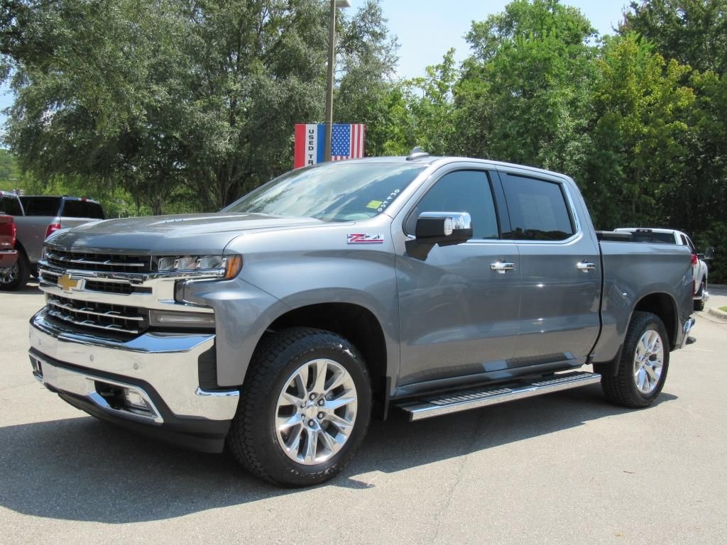 2022 Chevrolet Silverado 1500 LTZ photo 3