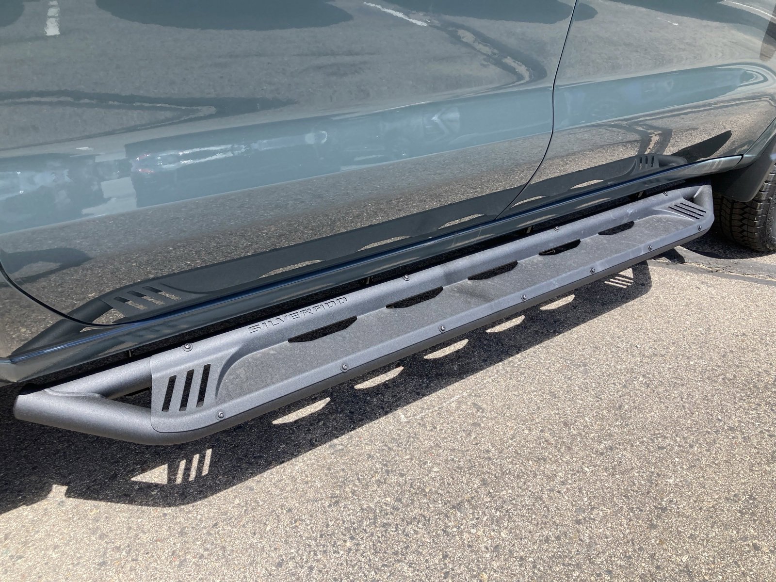 2025 Chevrolet Silverado 1500 LT Trail Boss photo 2