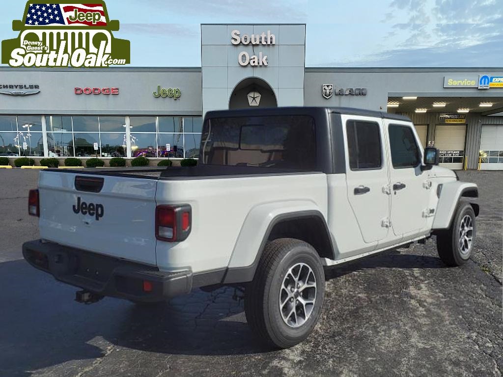 2024 Jeep Gladiator Sport S photo 3