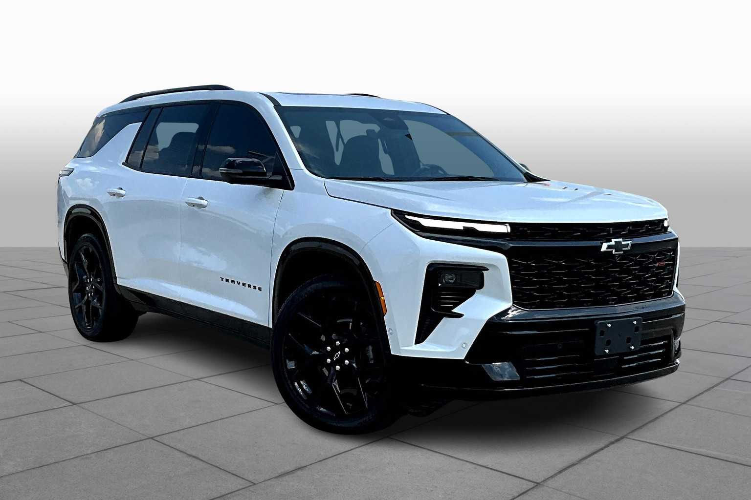 2024 Chevrolet Traverse RS photo 2