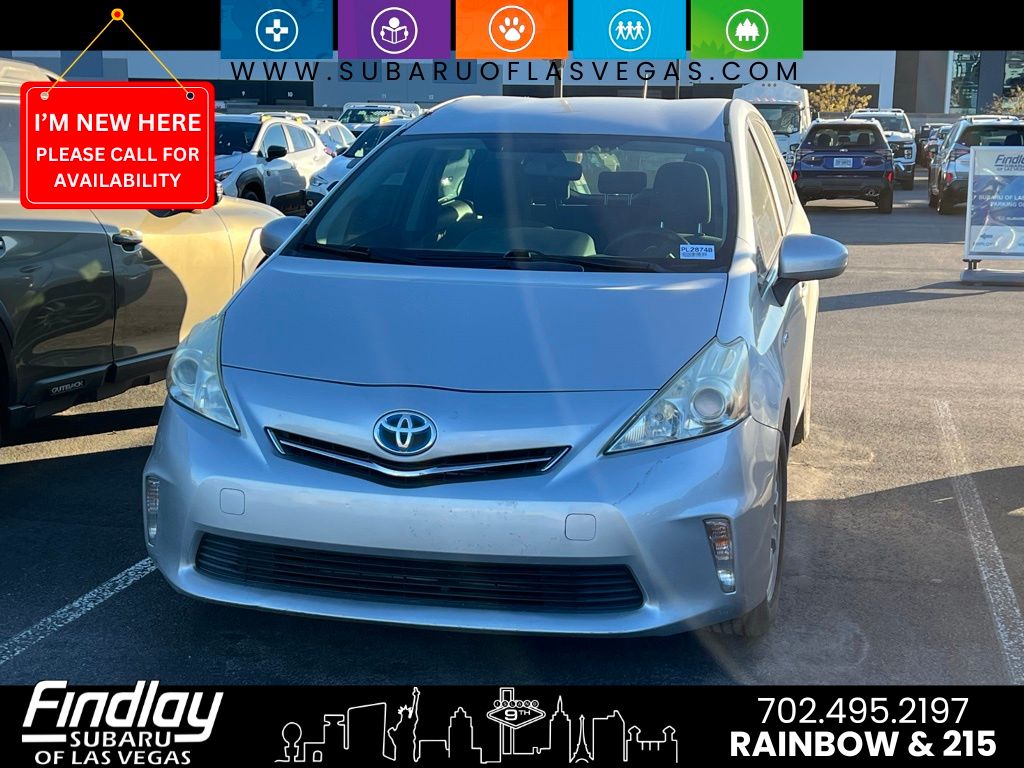 2014 Toyota Prius v Five
