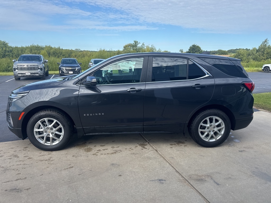 2022 Chevrolet Equinox LT photo 4