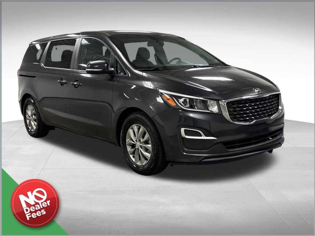 2021 Kia Sedona LX's photo