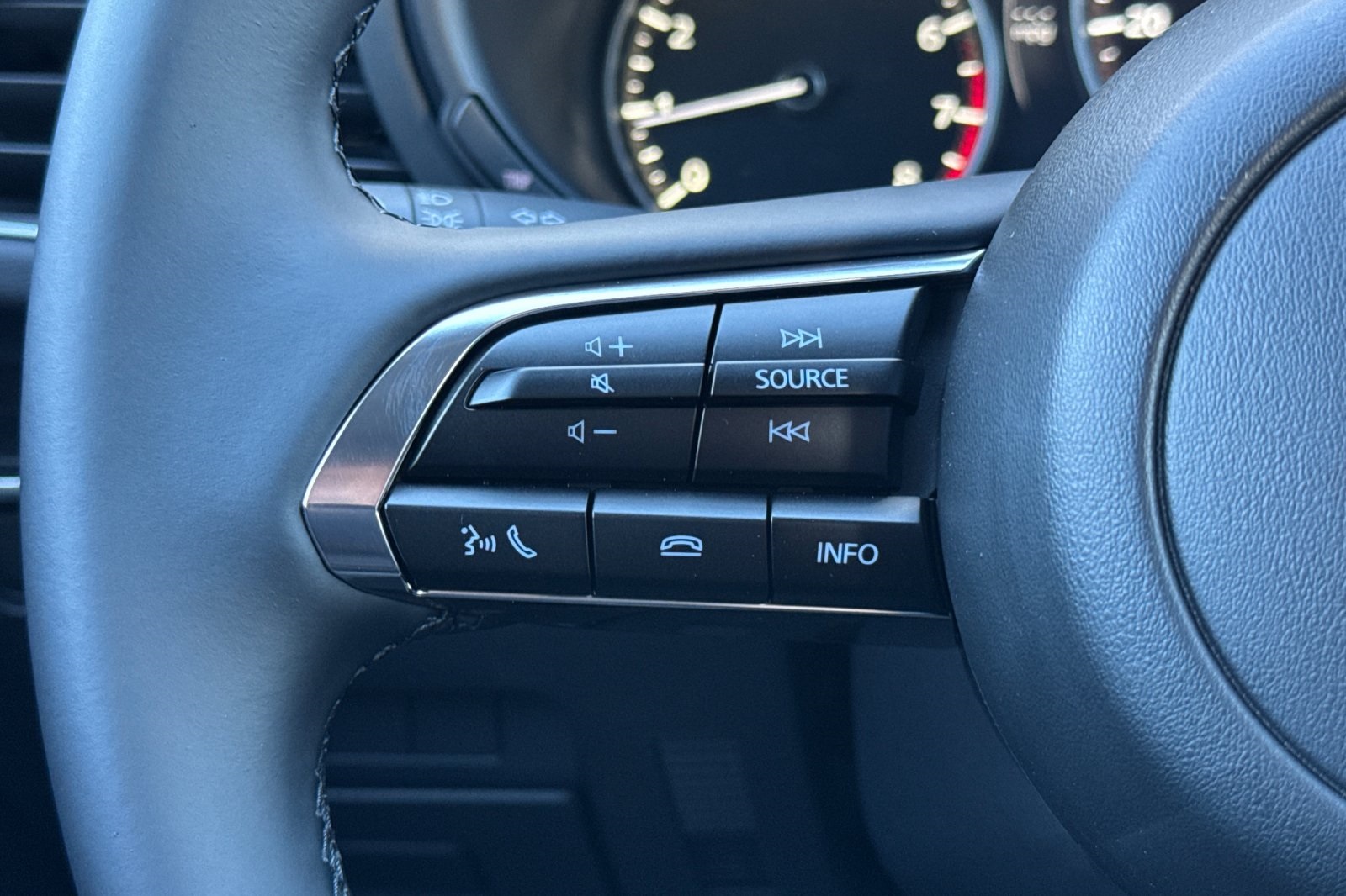 2025 Mazda Mazda3 2.5 Select Sport photo 23