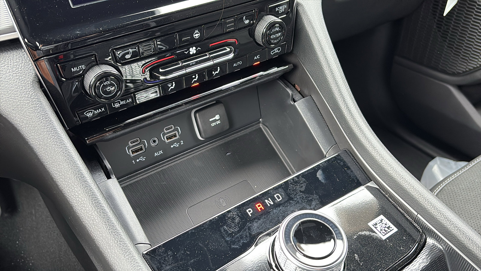 2025 Jeep Grand Cherokee Laredo Altitude X photo 15