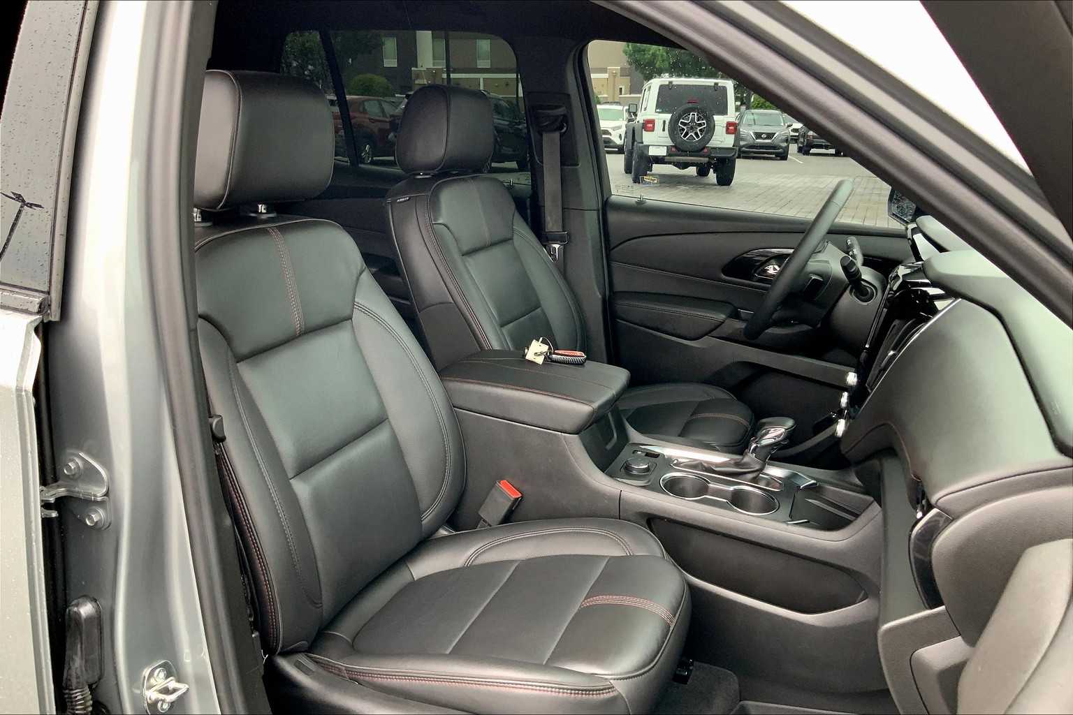 2023 Chevrolet Traverse RS photo 8