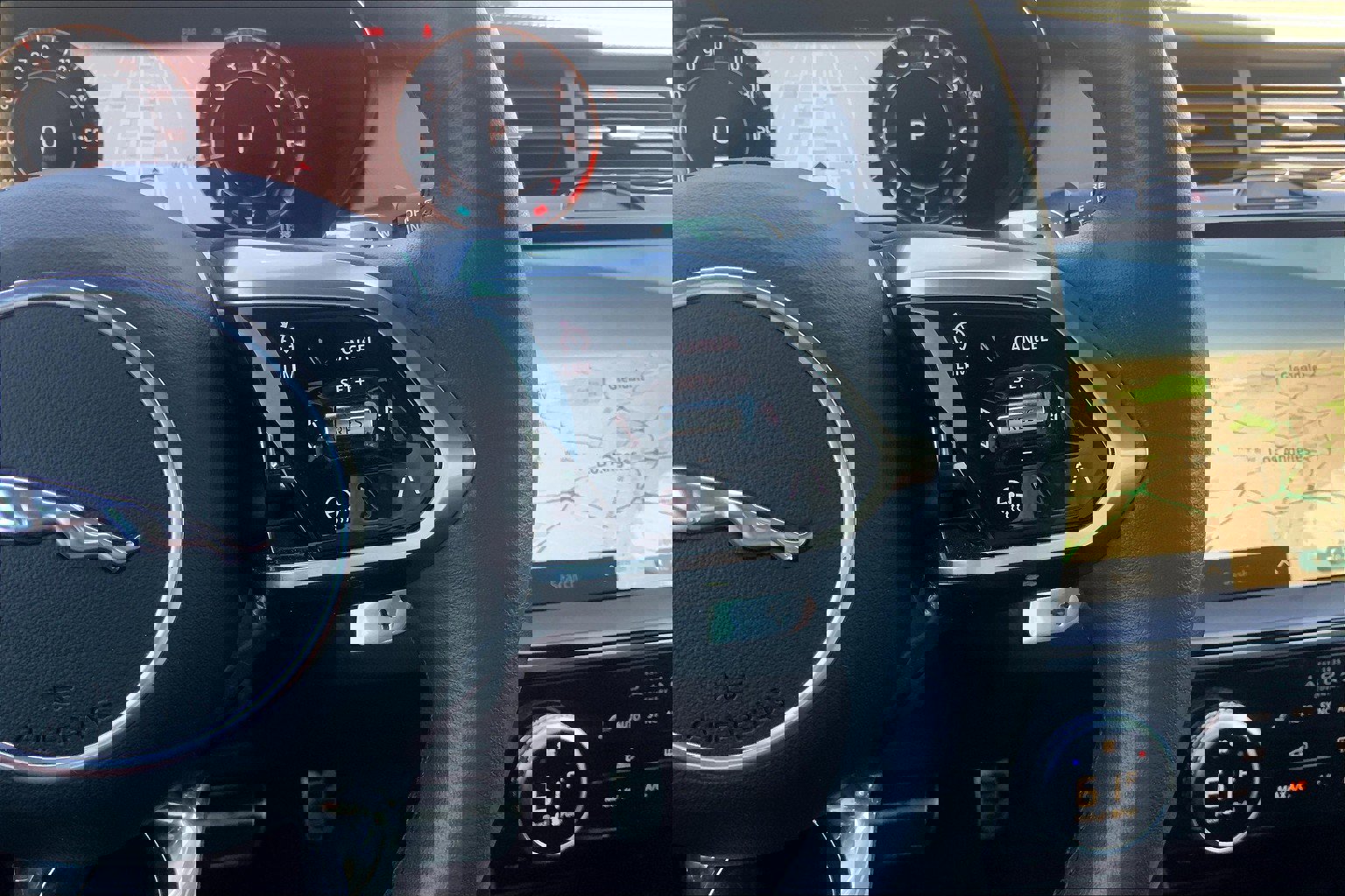 2024 Jaguar E-PACE R-Dynamic SE photo 13