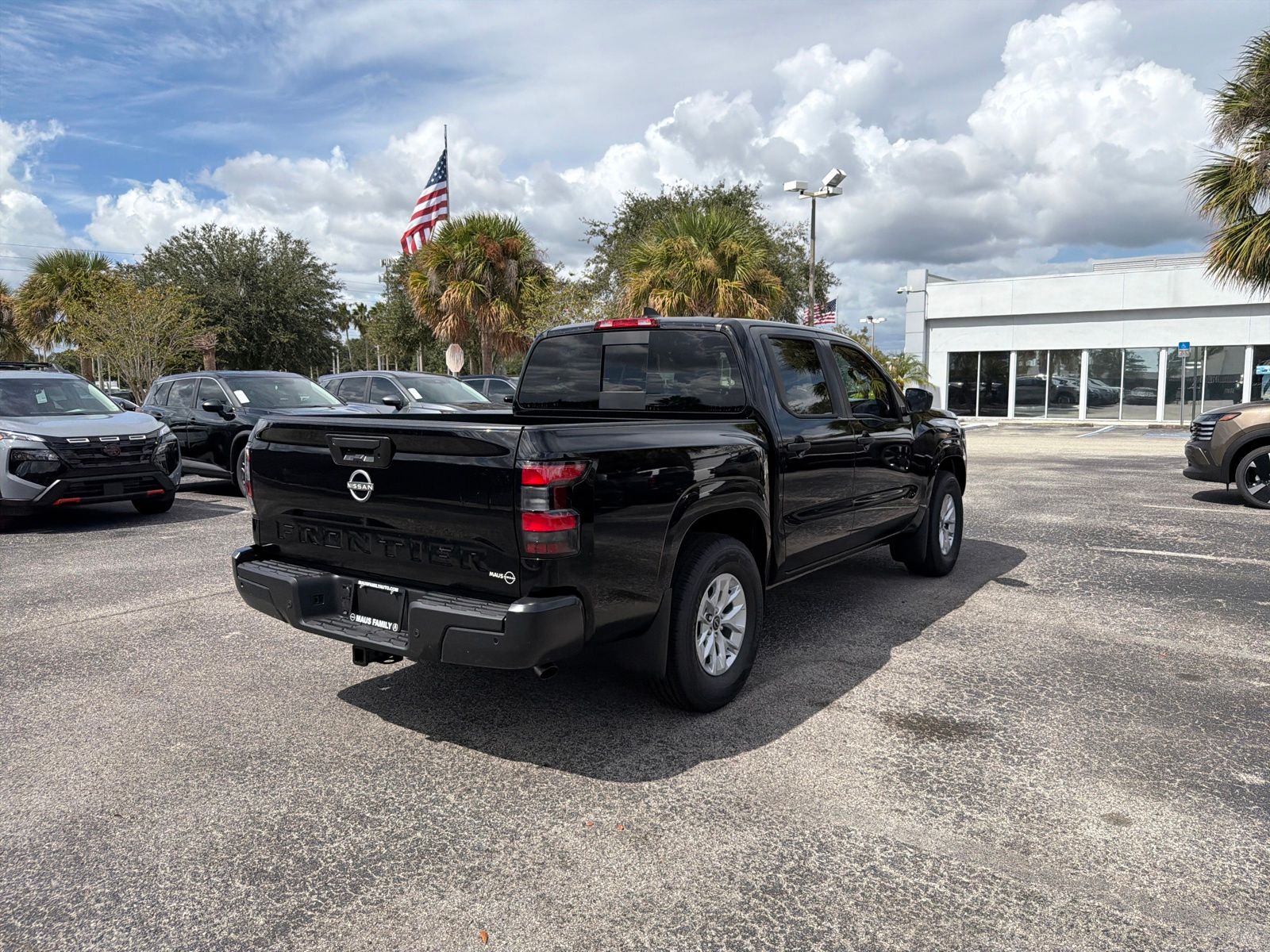 2026 Nissan Frontier S photo 2
