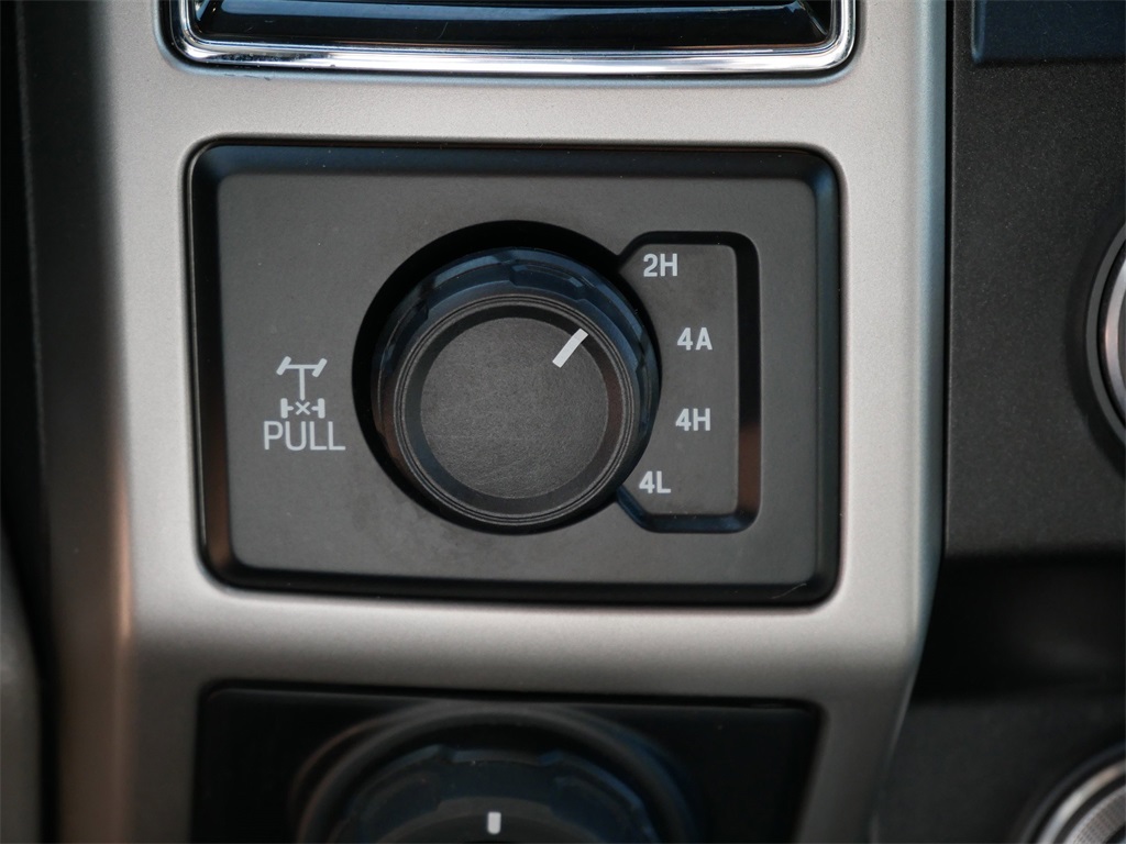 2019 Ford F-150 Lariat photo 18