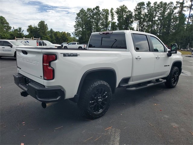 2025 Chevrolet Silverado 3500HD LT photo 6