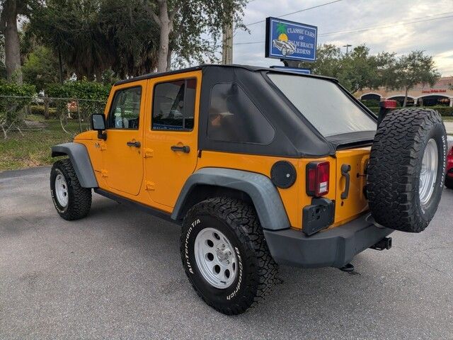 2012 Jeep Wrangler Unlimited Rubicon photo 4