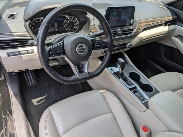2019 Nissan Altima 2.5 Platinum photo 4