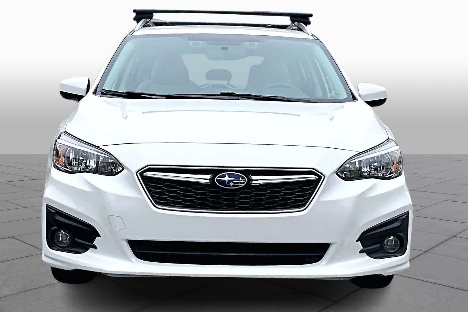 2017 Subaru Impreza Premium photo 3
