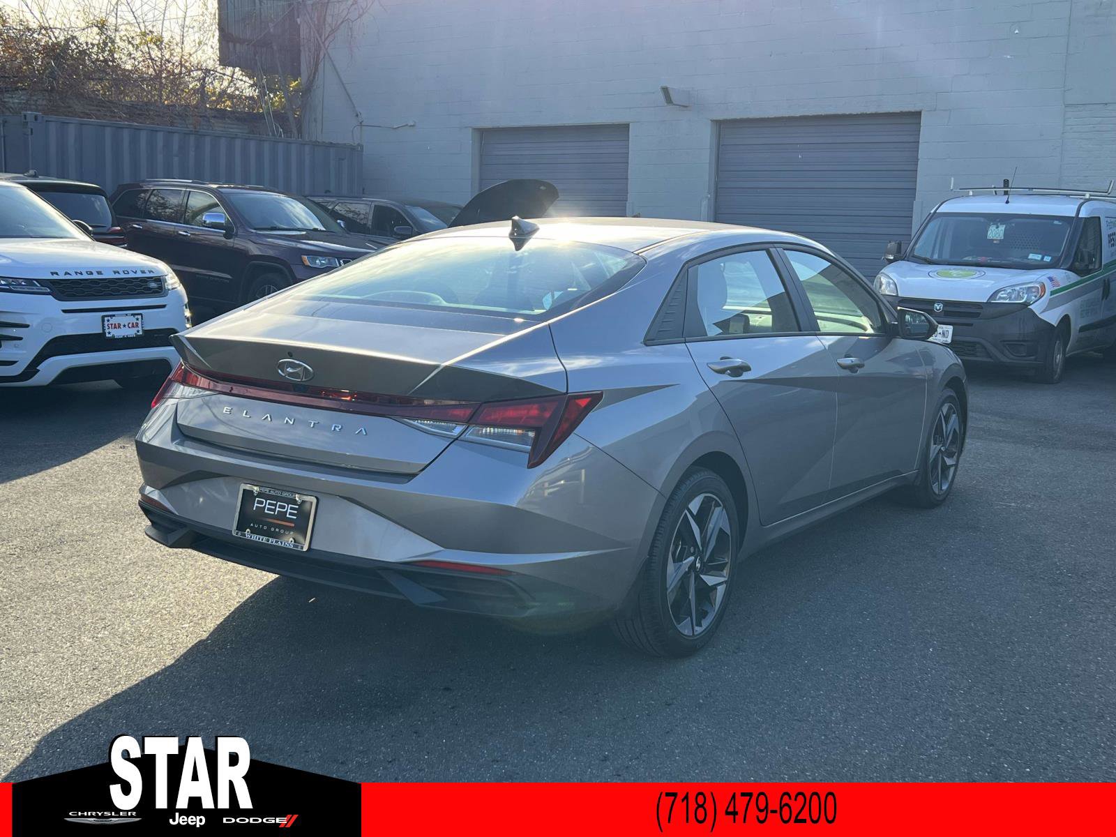 2023 Hyundai Elantra SEL photo 4