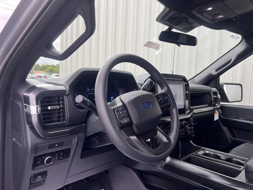 2025 Ford F-150 STX photo 16