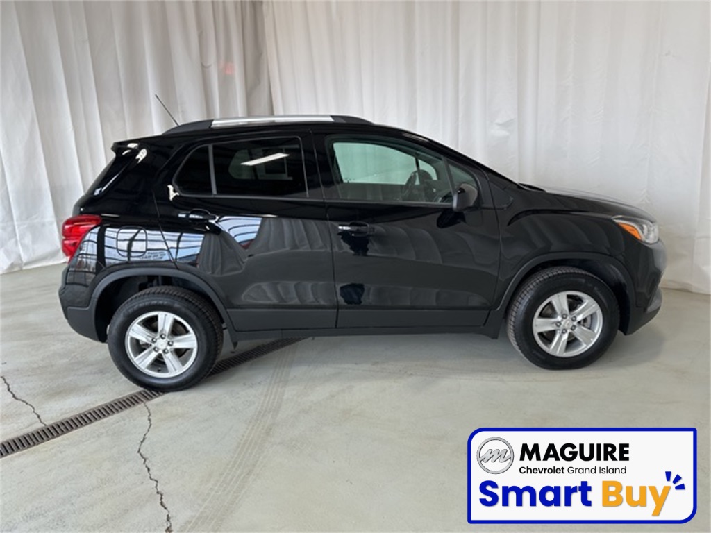 2022 Chevrolet Trax LT photo 2