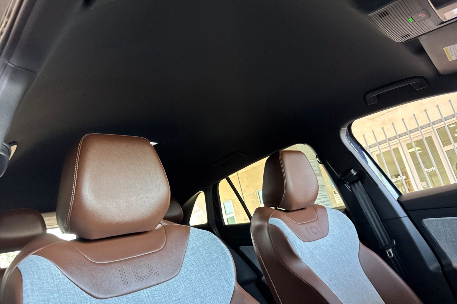 2023 Volkswagen ID.4 Pro photo 16