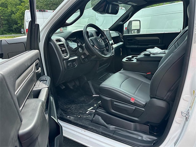 2025 Ram 5500 Tradesman photo 8