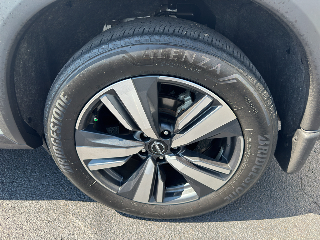 2023 Nissan Rogue SL photo 6