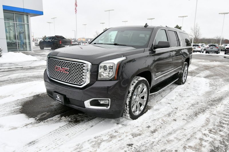 Used 2017 GMC Yukon XL Denali with VIN 1GKS2HKJ8HR263064 for sale in North Branch, Minnesota