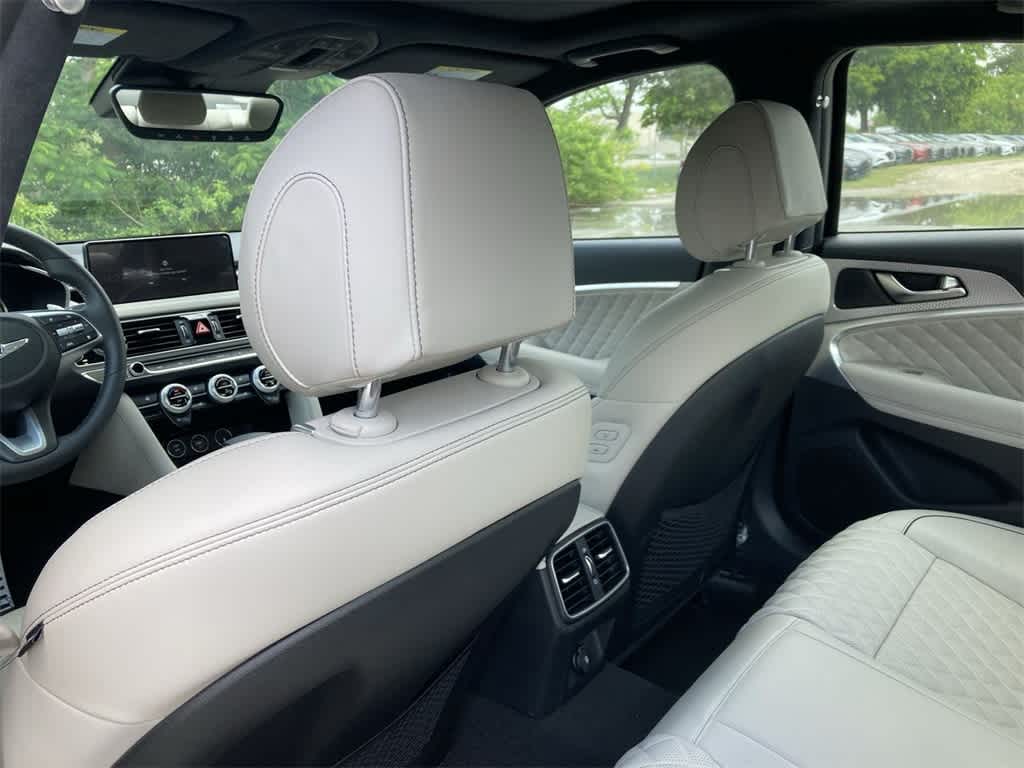 2023 Genesis G70 Advanced 3.3T Sport Prestige photo 19