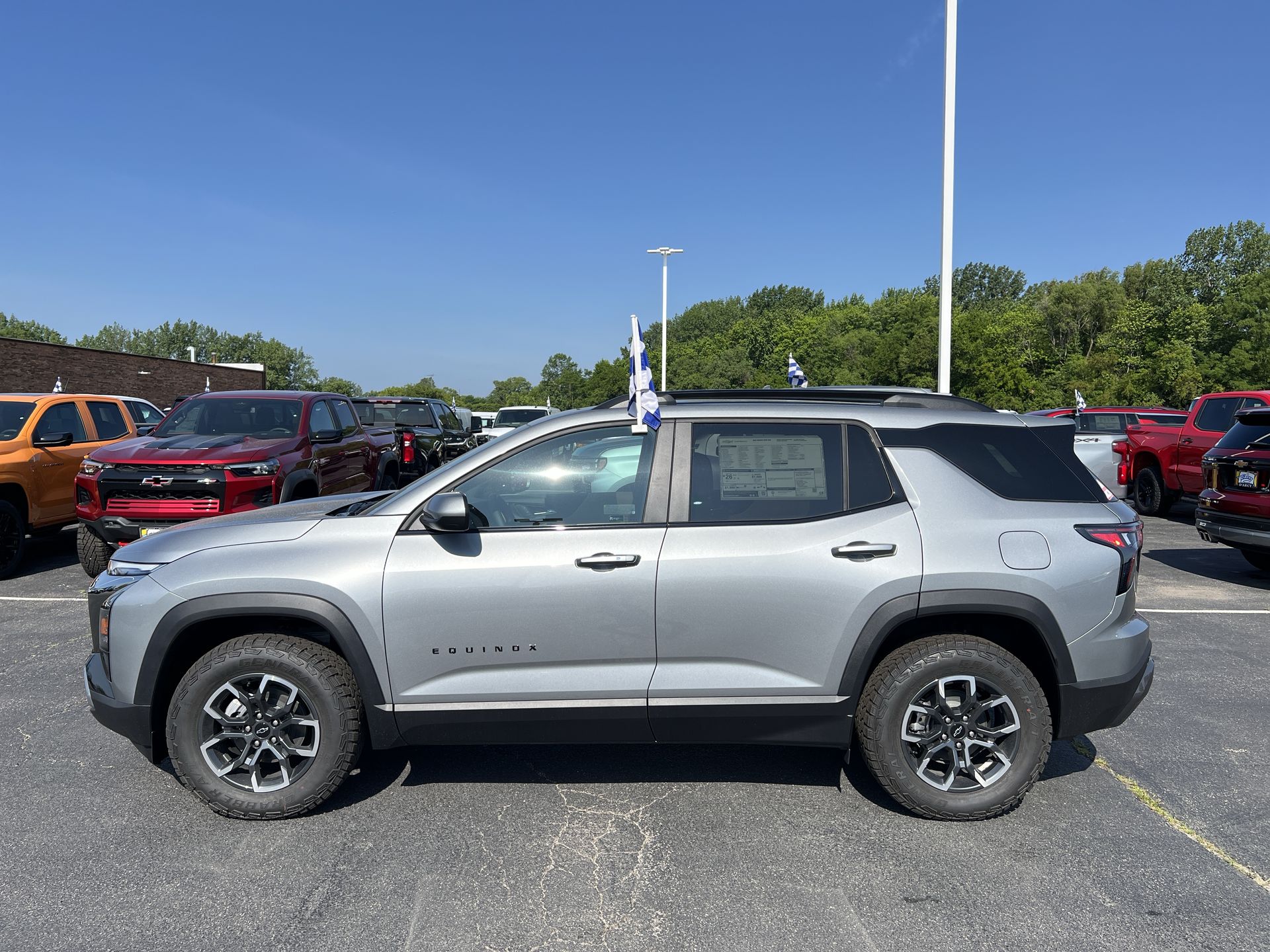 2026 Chevrolet Equinox ACTIV photo 2