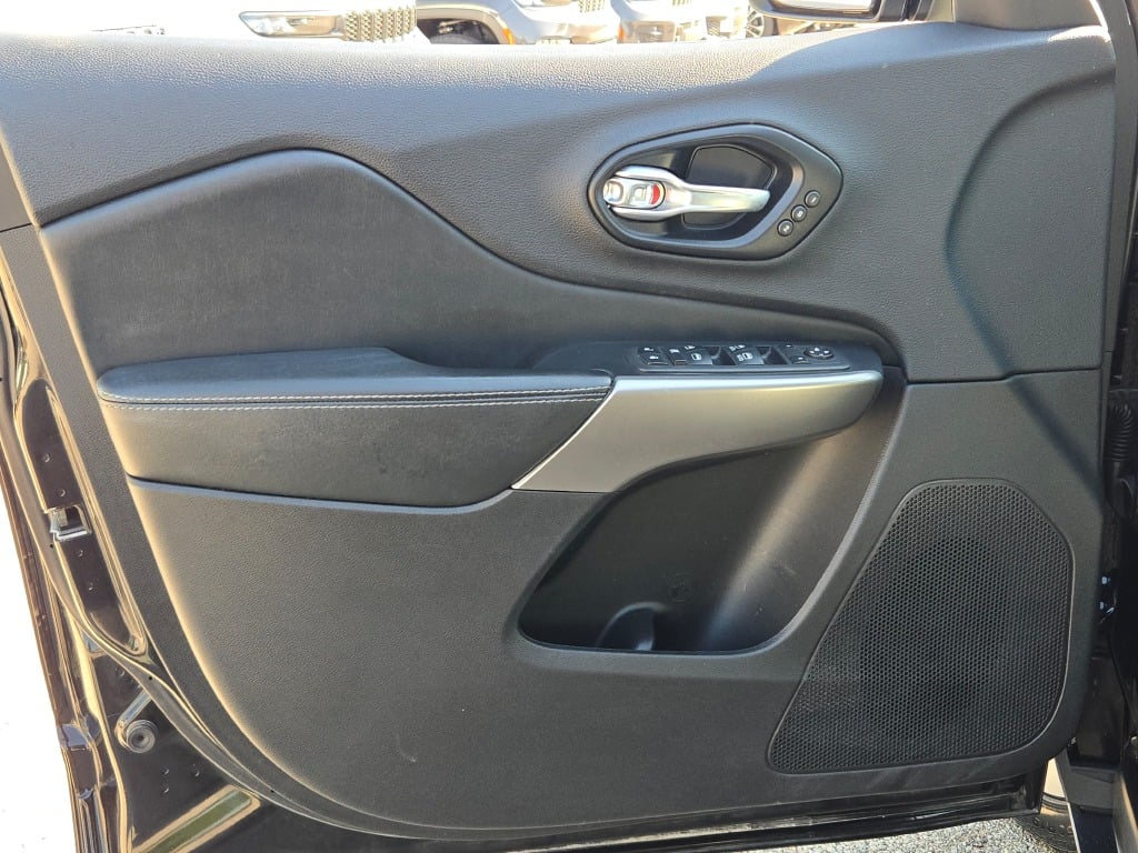 2022 Jeep Cherokee Limited photo 21