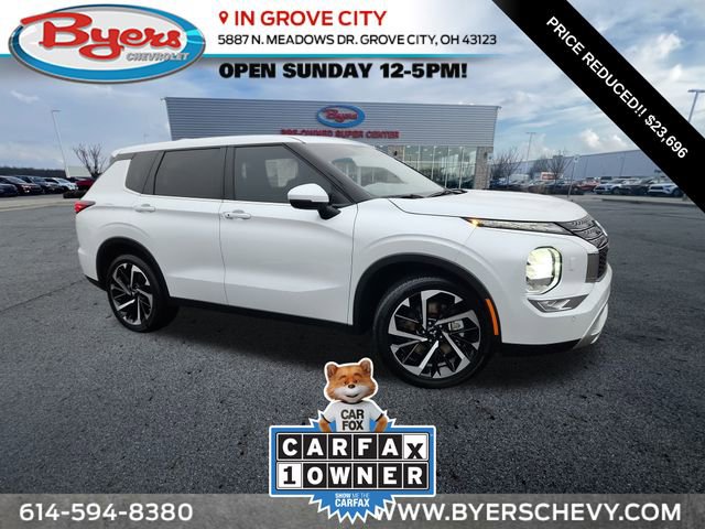 2023 Mitsubishi Outlander SE's photo