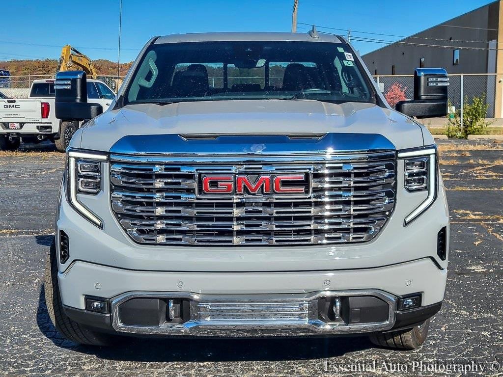 2025 GMC SIERRA - Image 4