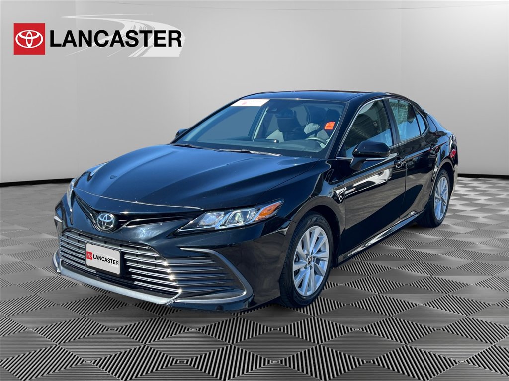 2023 Toyota Camry LE photo 3