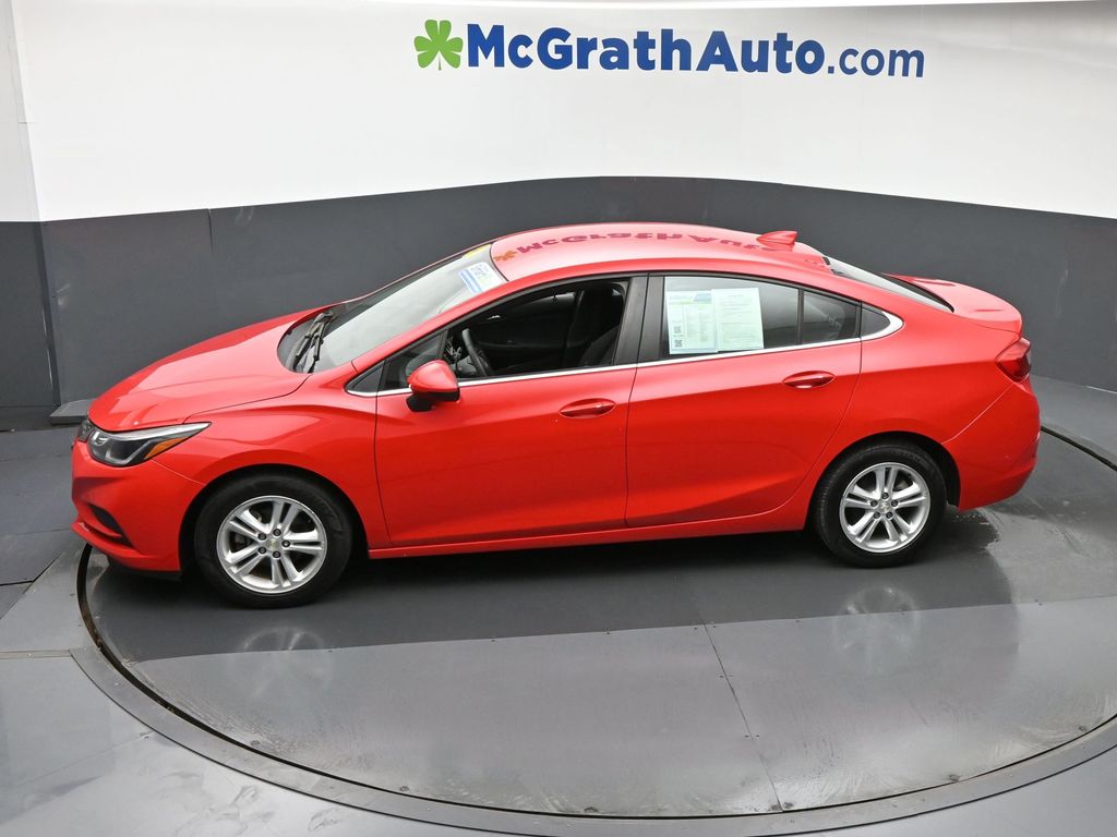 2017 Chevrolet Cruze LT photo 15