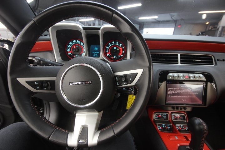 2011 Chevrolet Camaro 2SS photo 19