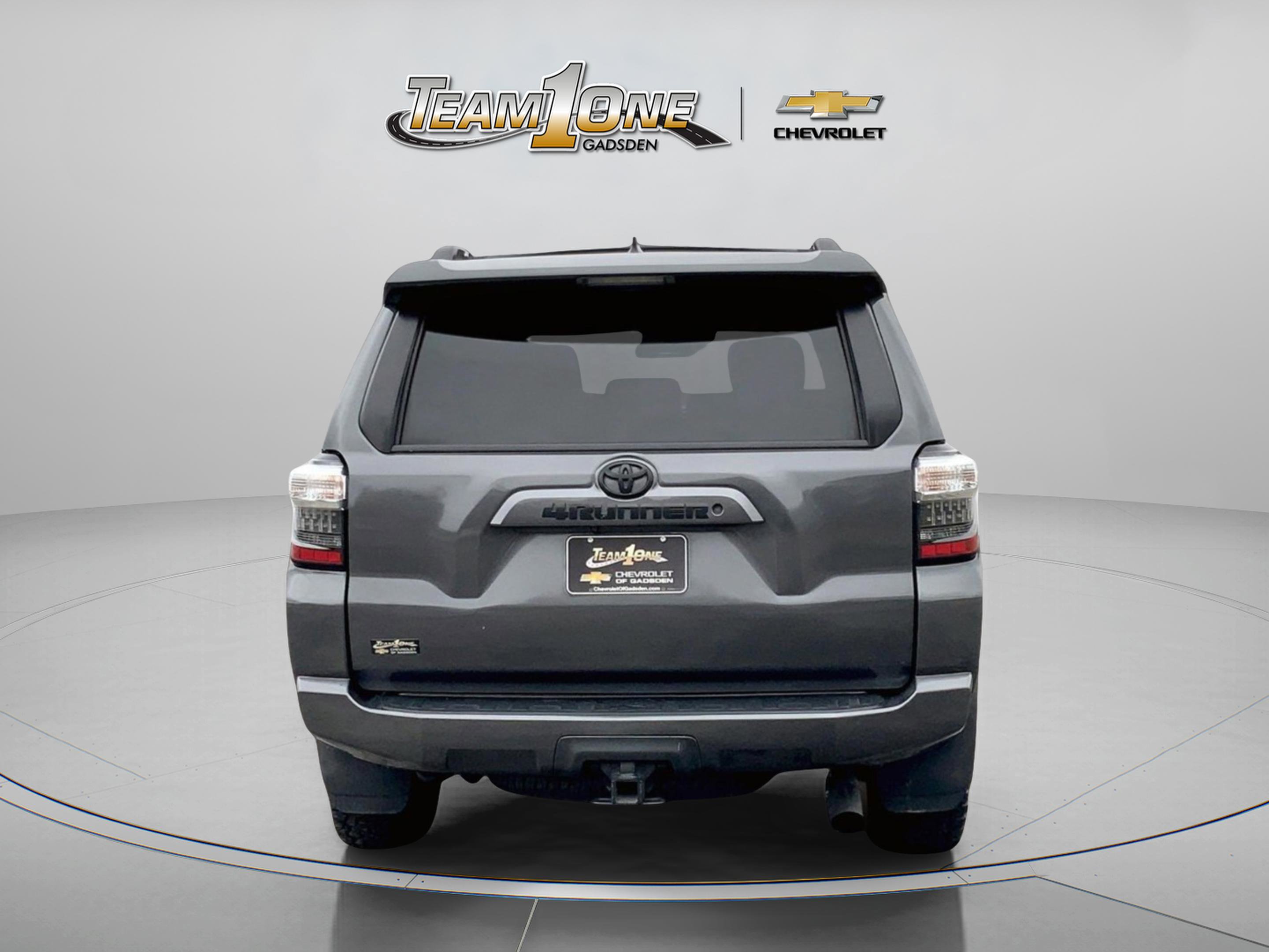 2019 Toyota 4Runner SR5 photo 4