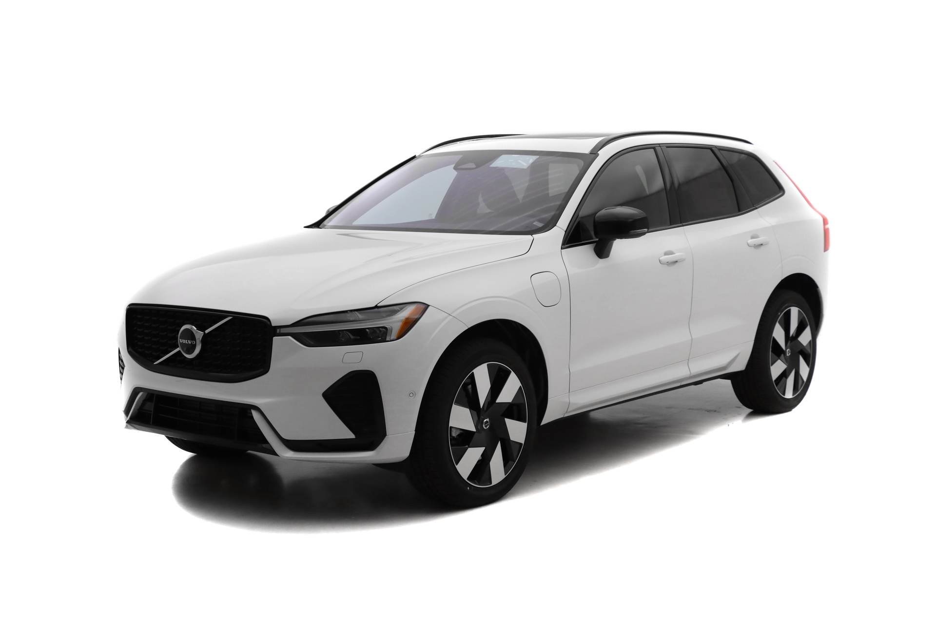 2024 Volvo XC60 Plus's photo