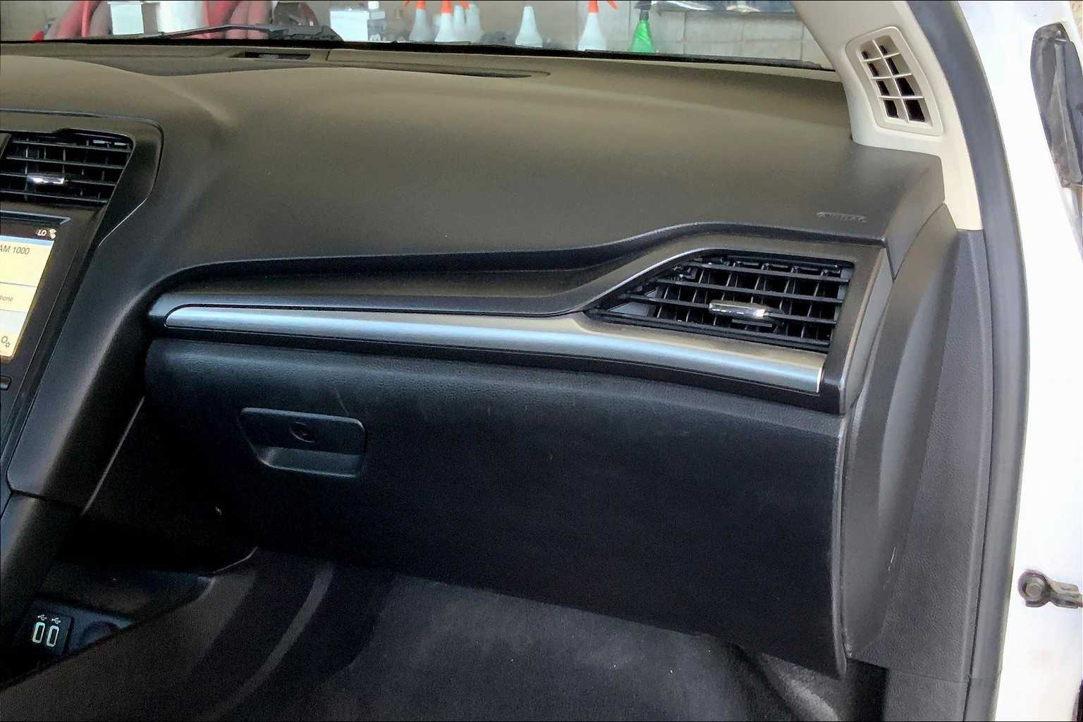2019 Ford Fusion Titanium photo 17