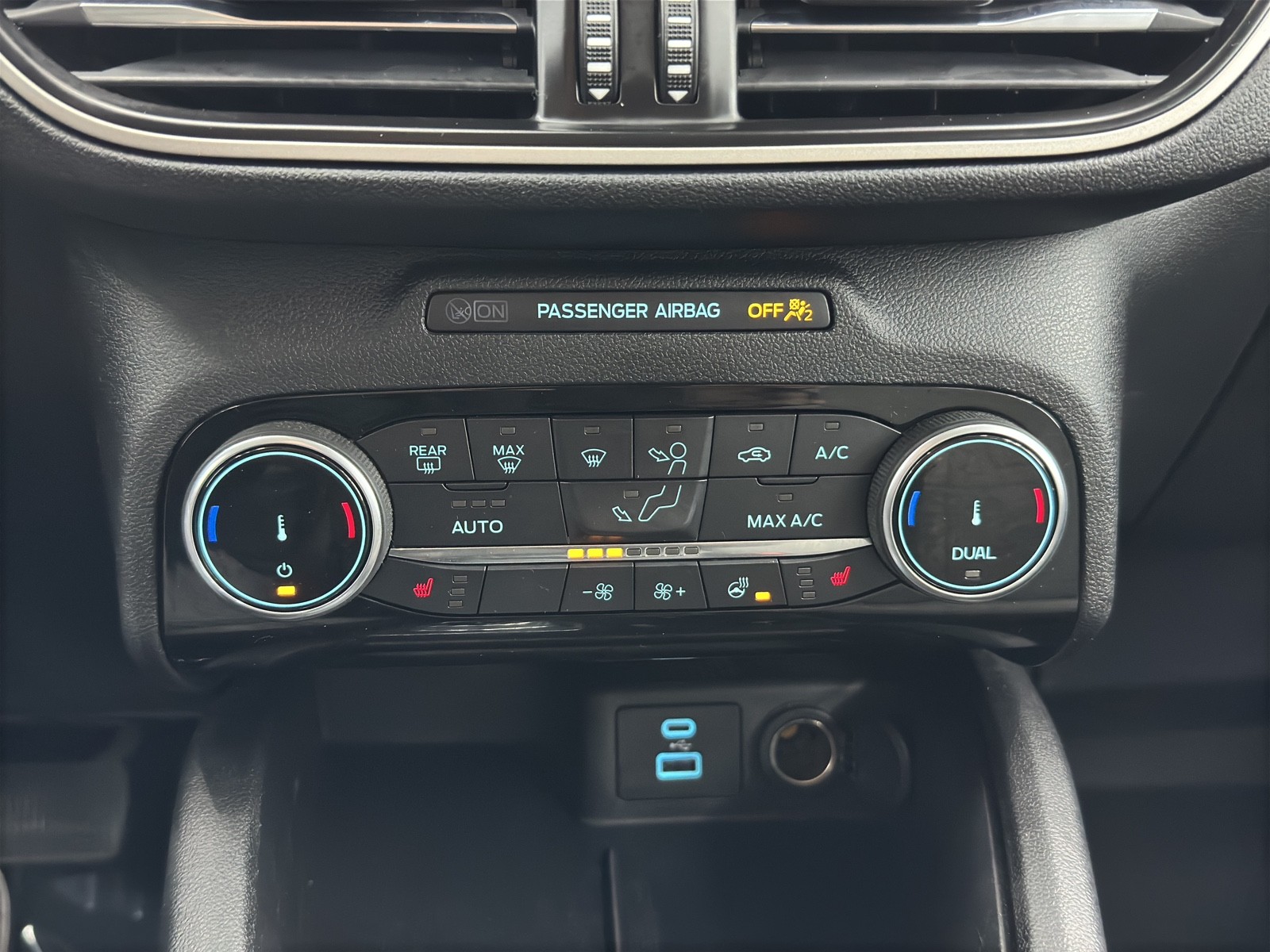 2022 Ford Escape SE photo 31