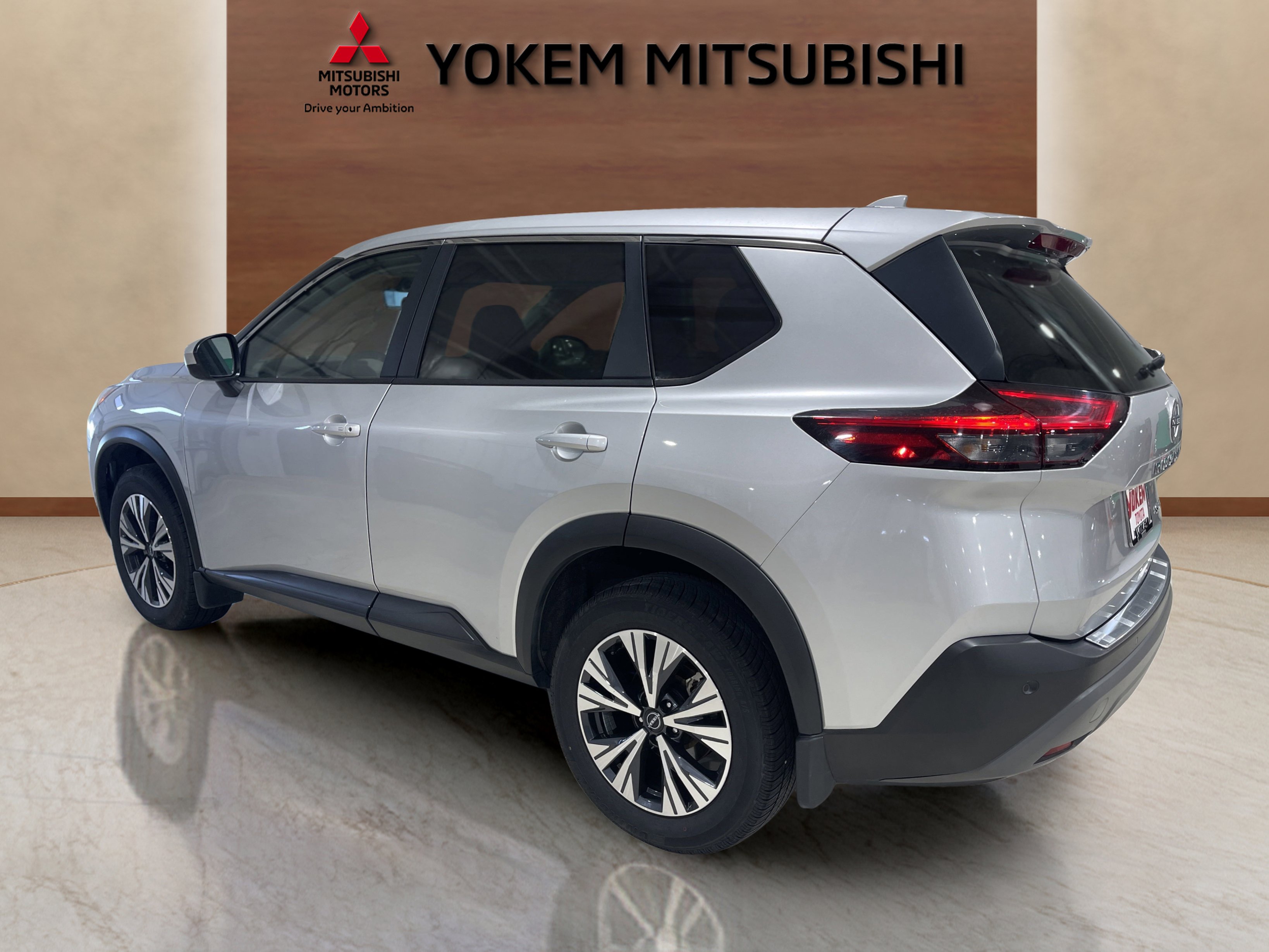 2023 Nissan Rogue SV photo 3