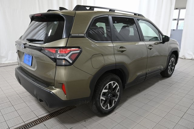 2025 Subaru Forester Premium photo 10