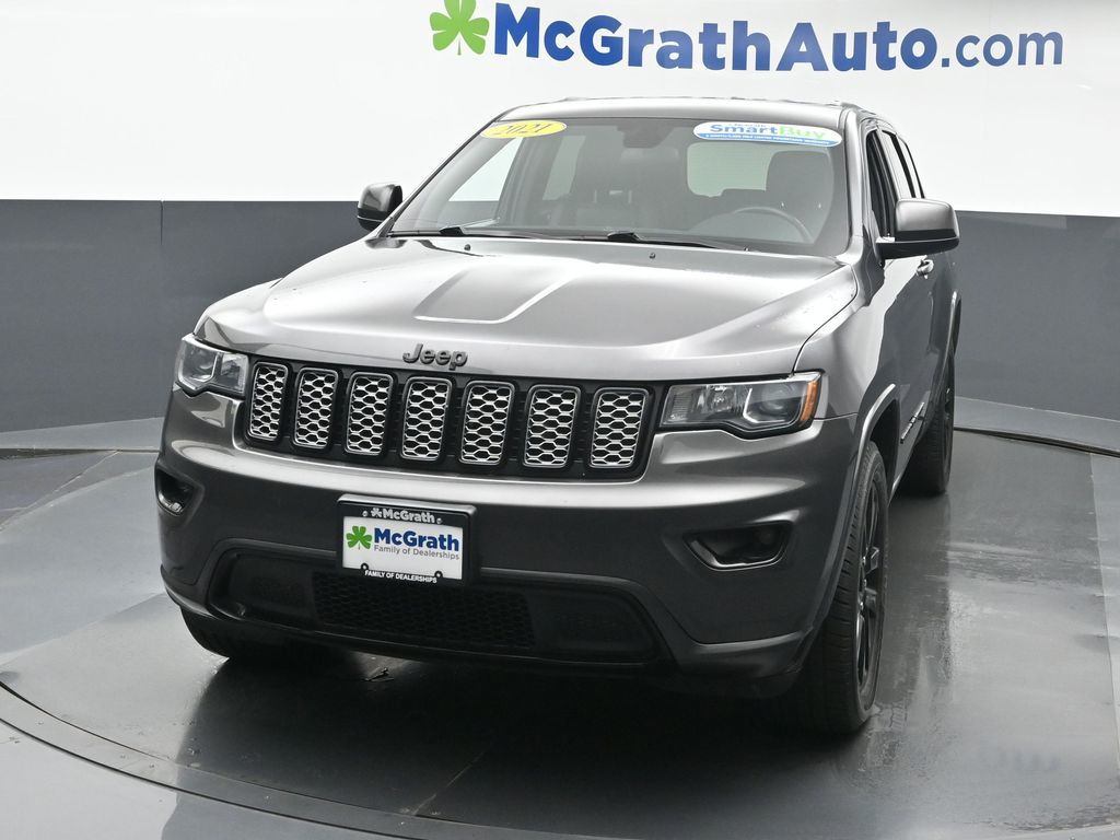 2021 Jeep Grand Cherokee Laredo X photo 3