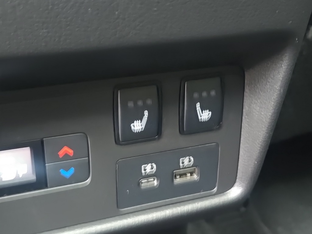 2023 Nissan Rogue Platinum photo 37