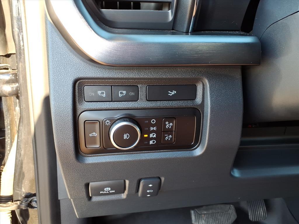 2023 Ford F-350 Lariat photo 7