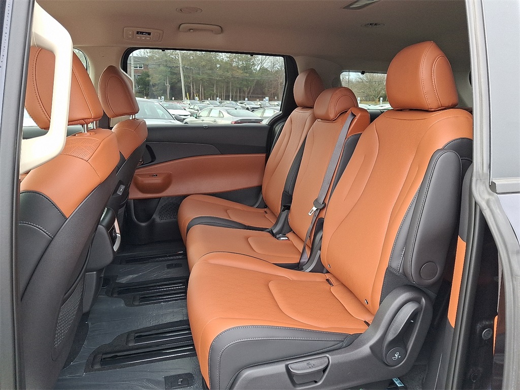 2026 Kia Carnival EX photo 3