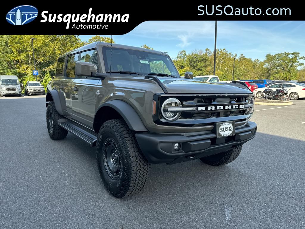 2025 Ford Bronco 4-Door Outer Banks's photo