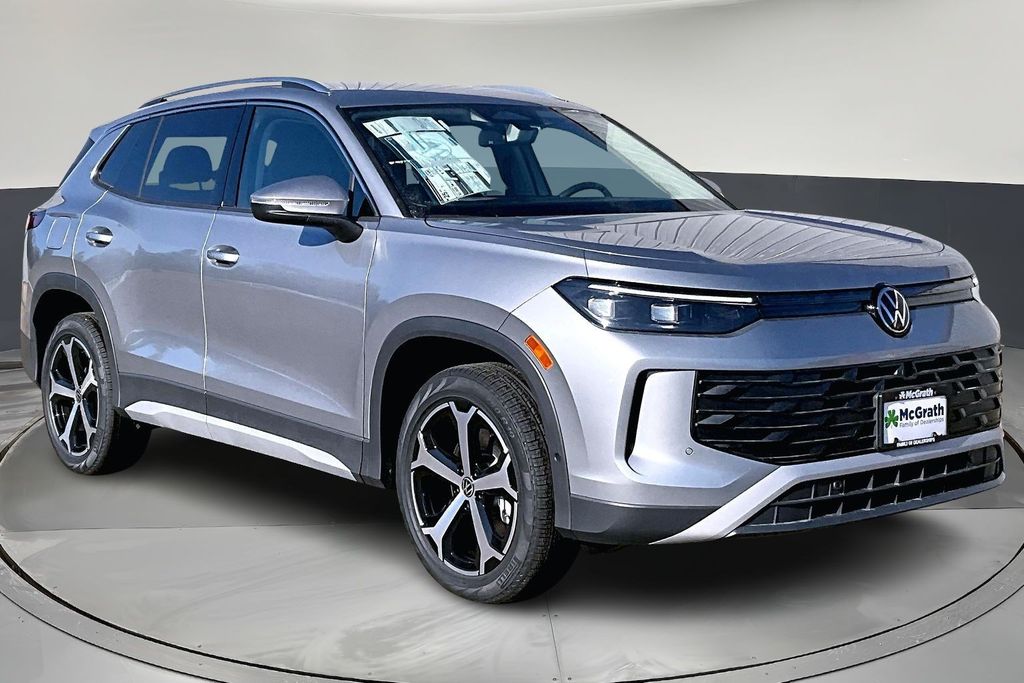 2026 Volkswagen Tiguan SE's photo