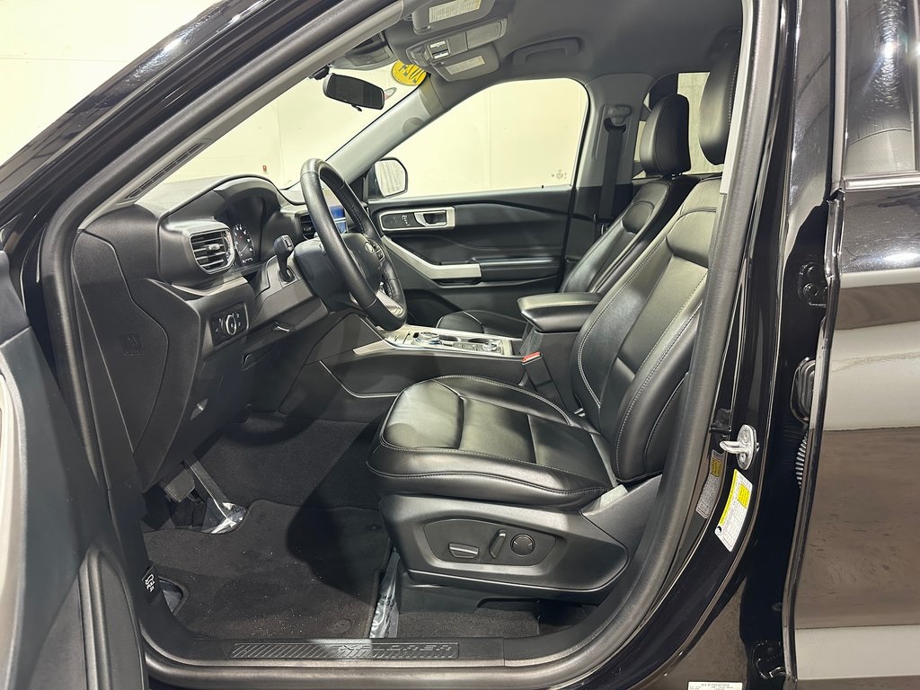 2024 Ford Explorer XLT photo 10