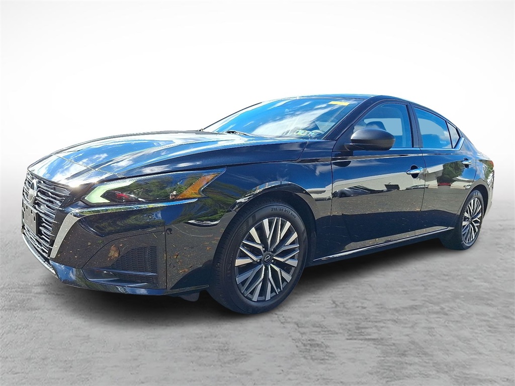 2025 Nissan Altima 2.5 SV photo 2