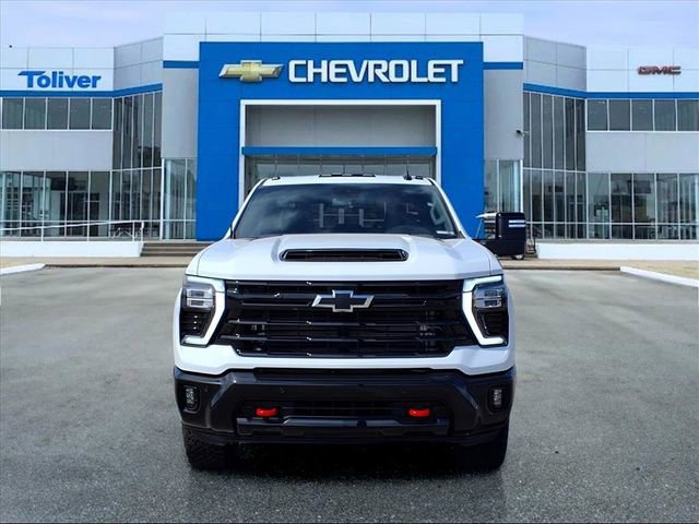 2026 Chevrolet Silverado 2500HD LT photo 3