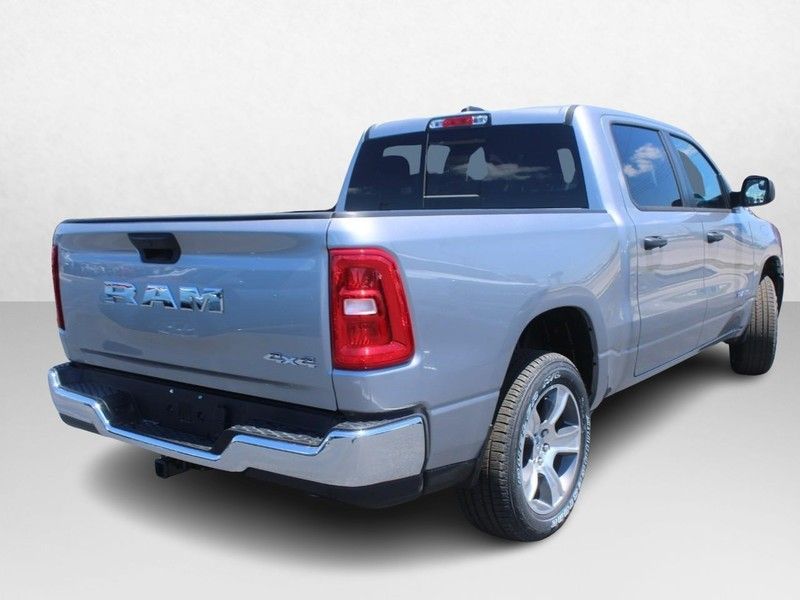 2025 Ram 1500 Tradesman photo 3