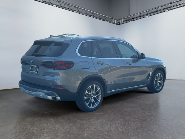 2026 Bmw X5 xDrive40i photo 2